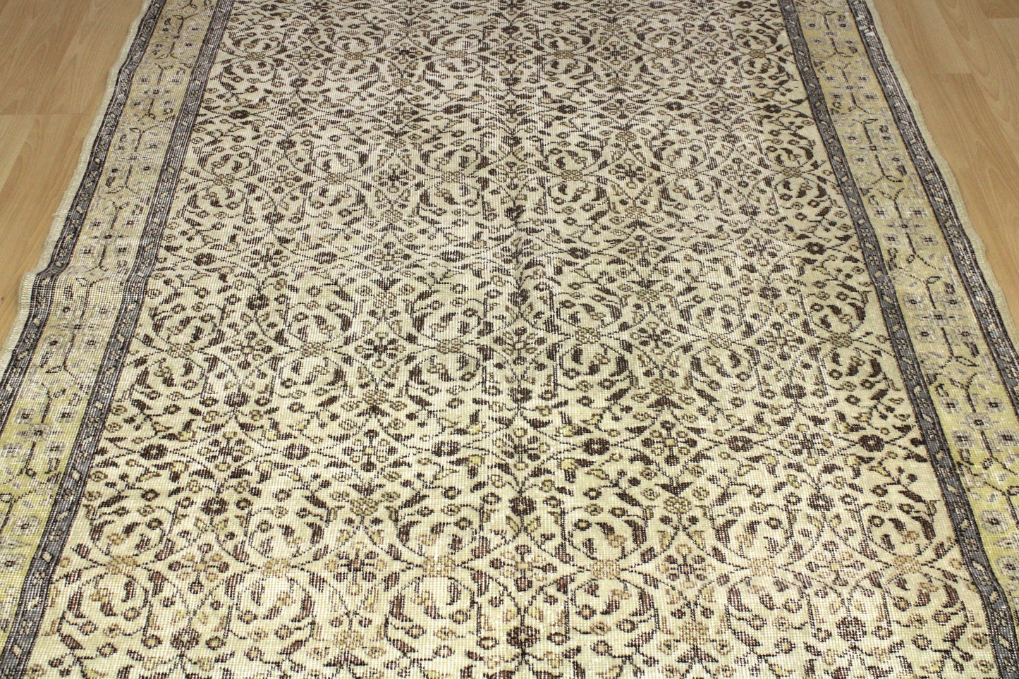 Hand-Knotted Vintage Turkish Rug (5'5" x 8'8")