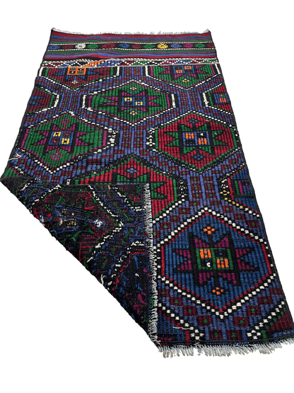 Handwoven Turkish Vintage Kilim (2'8" x 4'9")