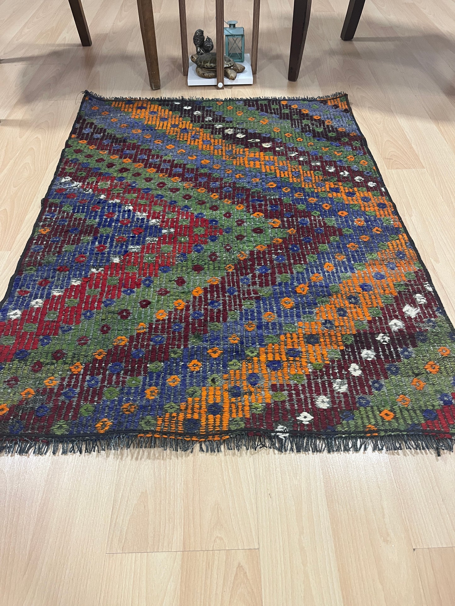 Handwoven Turkish Vintage Kilim (2'8" x 3'9")