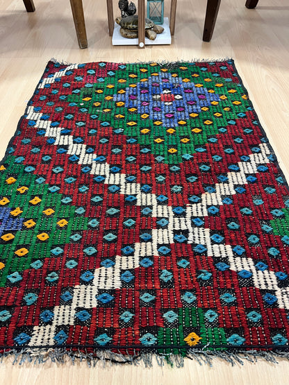 Handwoven Turkish Vintage Kilim (1'12" x 2'11")