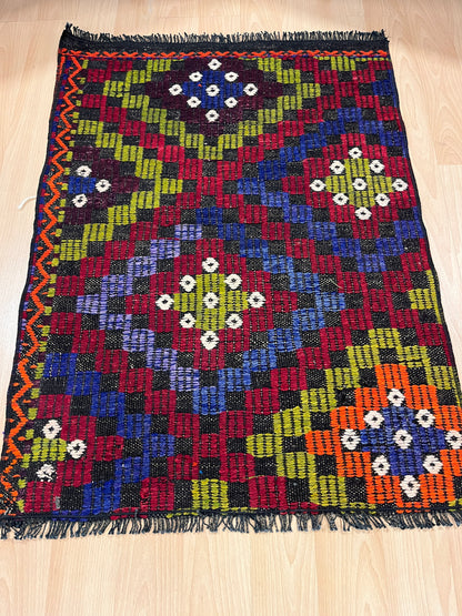 Handwoven Turkish Vintage Kilim (2'4" x 3'3")