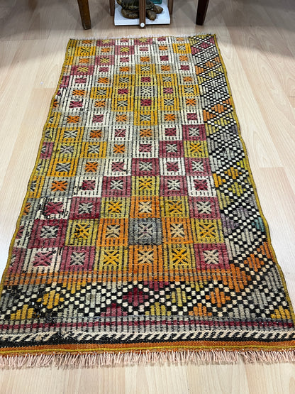 Handwoven Turkish Vintage Kilim (1'8" x 3'5")