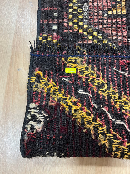 Handwoven Turkish Vintage Kilim (2'8" x 4'9")