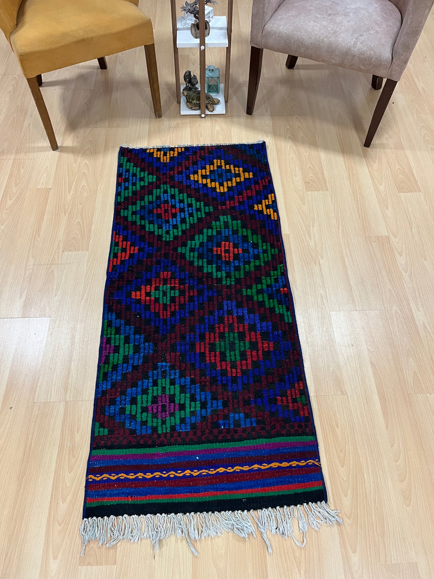 Handwoven Turkish Vintage Kilim (2'2" x 5'1")