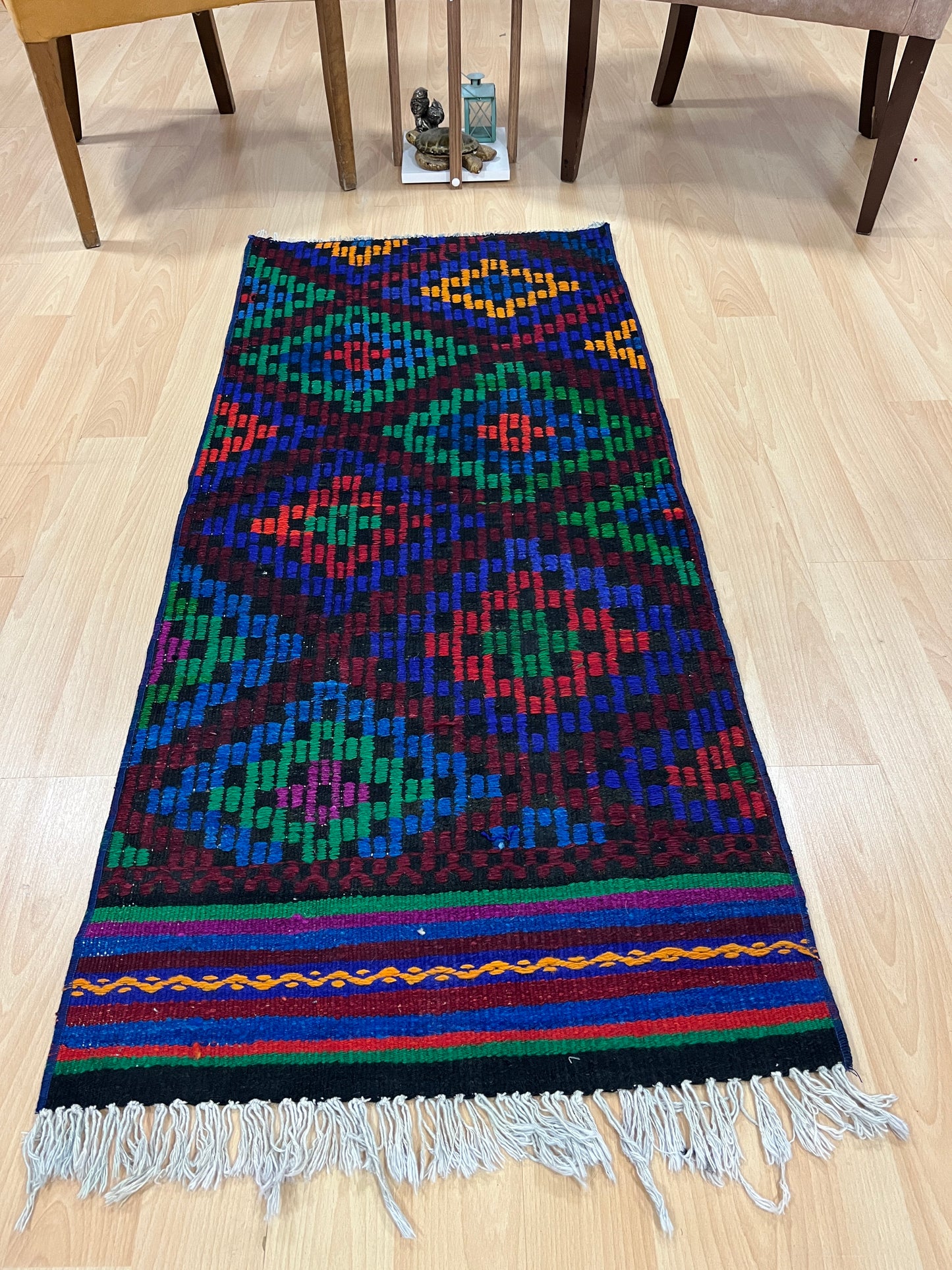 Handwoven Turkish Vintage Kilim (2'2" x 5'1")