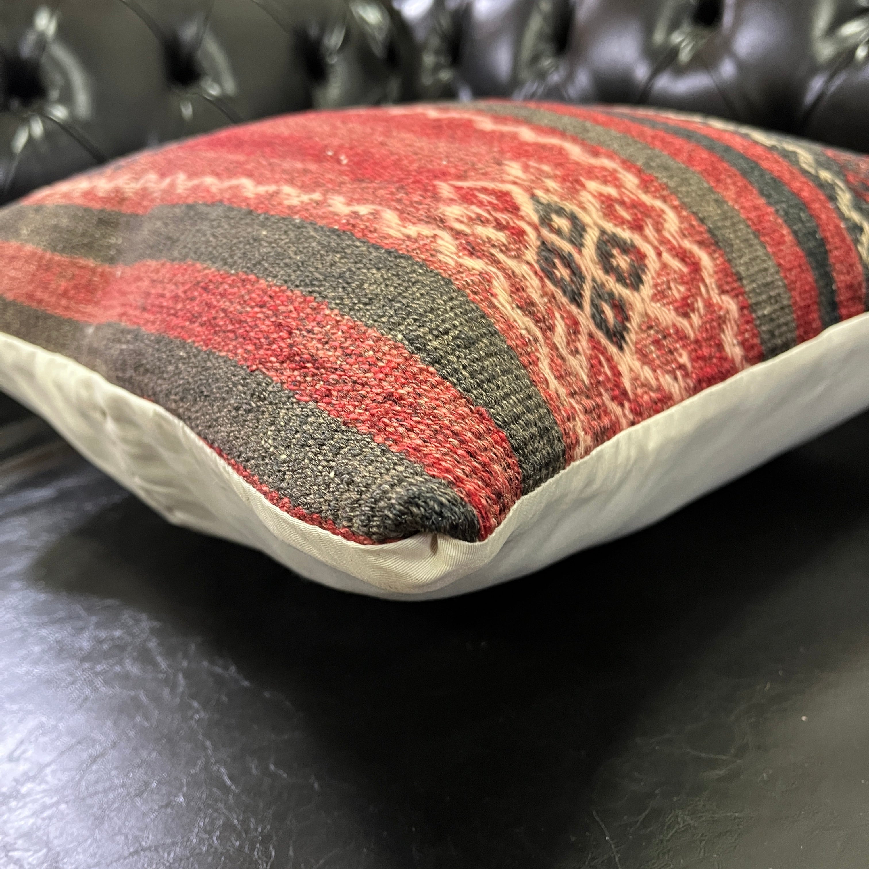 El Yapımı Otantik Yastık Kılıfı