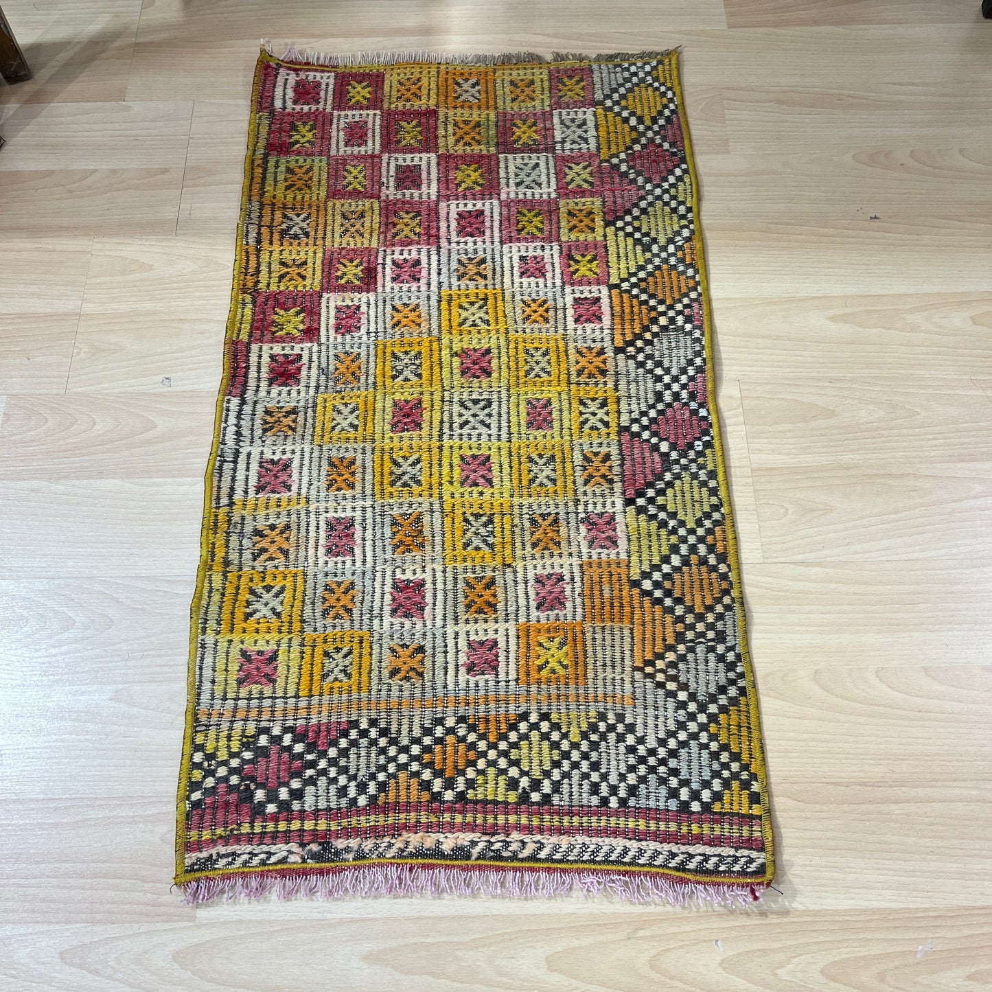 Handwoven Turkish Vintage Kilim (1'8" x 2'11")