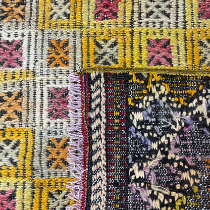 Handwoven Turkish Vintage Kilim (1'8" x 2'11")