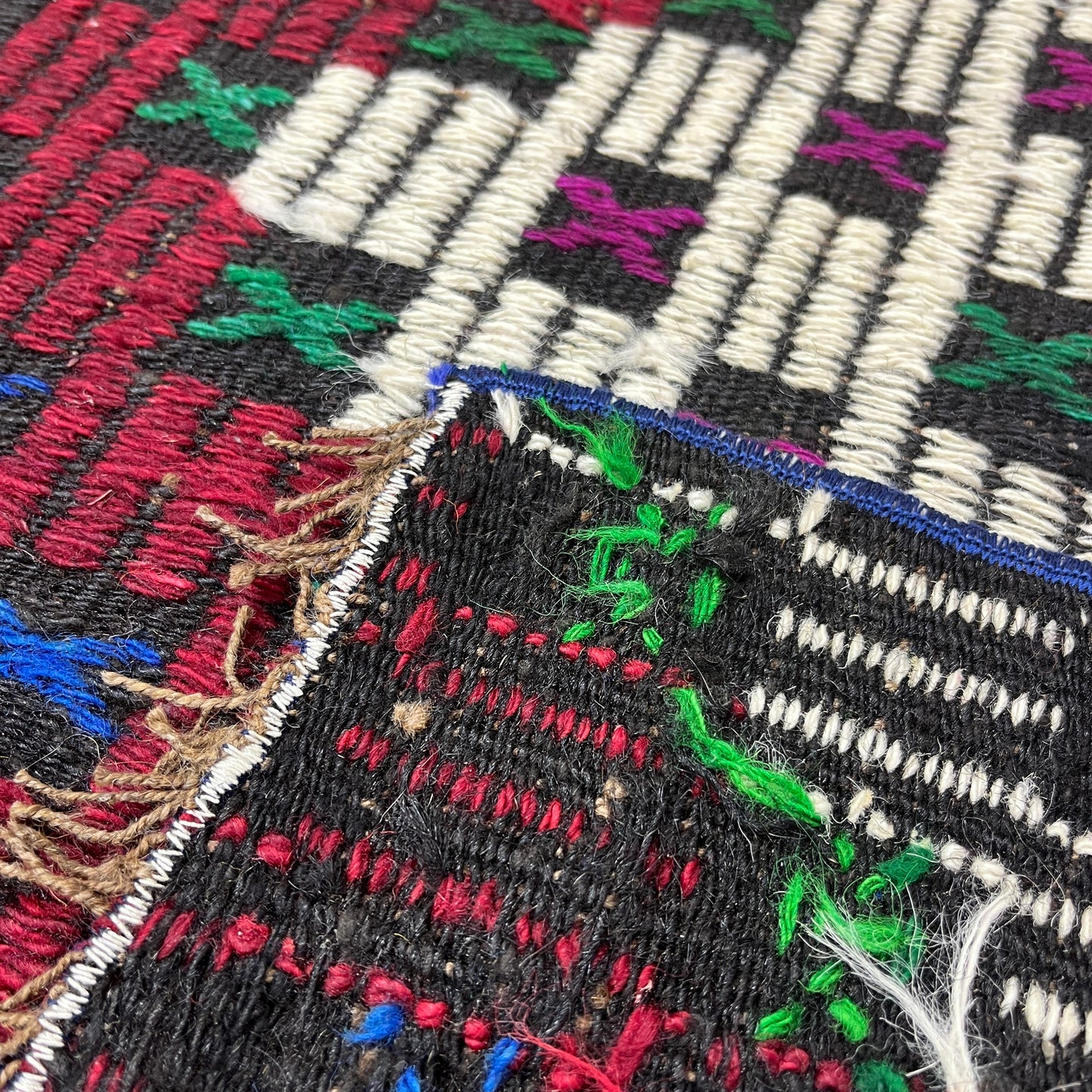 Handwoven Turkish Vintage Kilim (2'2" x 4'1")