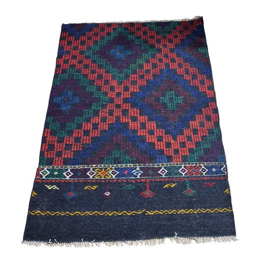 Handwoven Turkish Vintage Kilim (3'3" x 4'11")