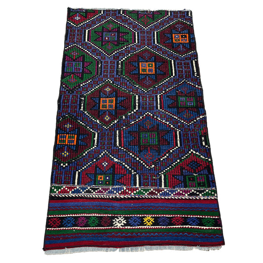 Handwoven Turkish Vintage Kilim (2'8" x 4'7")