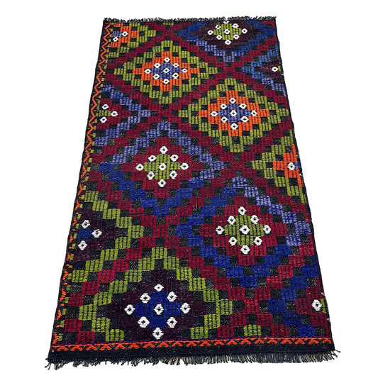 Handwoven Turkish Vintage Kilim (2'8" x 4'7")