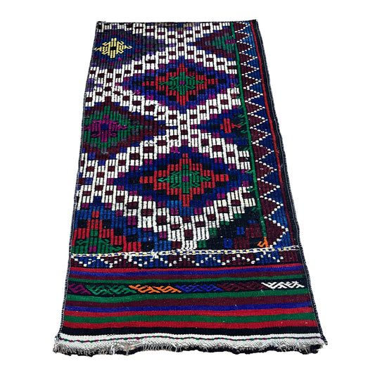 Handwoven Turkish Vintage Kilim (2'8" x 4'7")