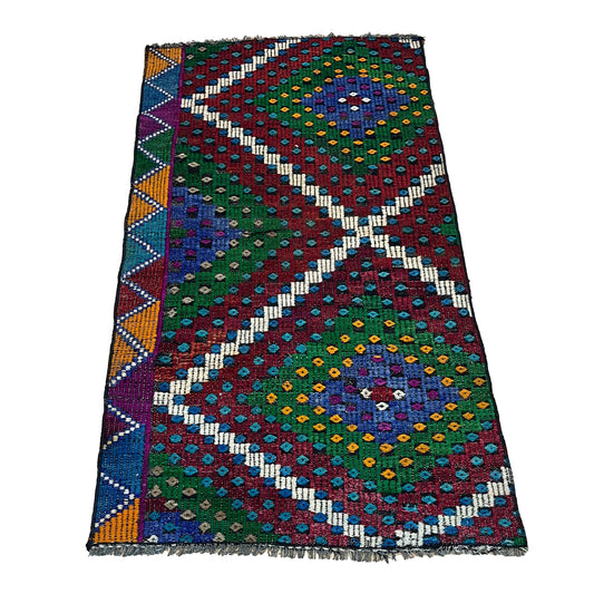 Handwoven Turkish Vintage Kilim (2'8" x 4'9")